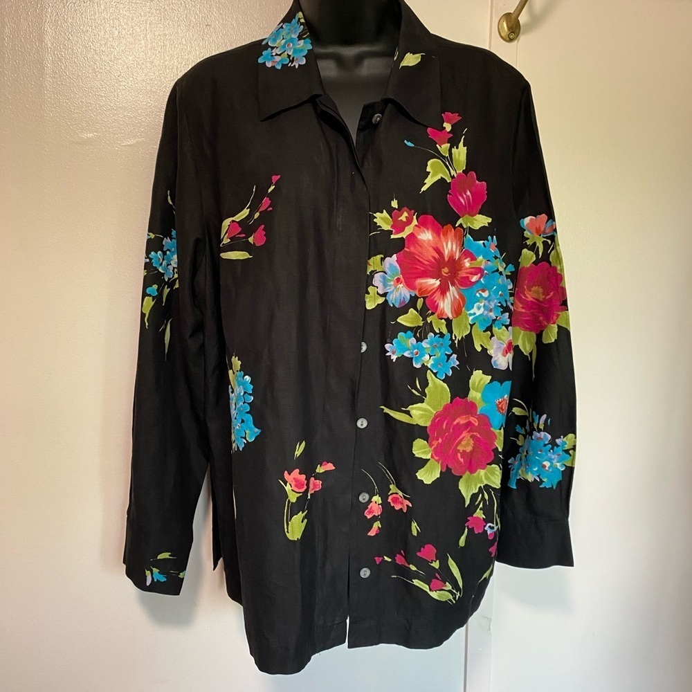 Laura Ashley  70%Silk 30% linen Floral Black Shirt for women’s
